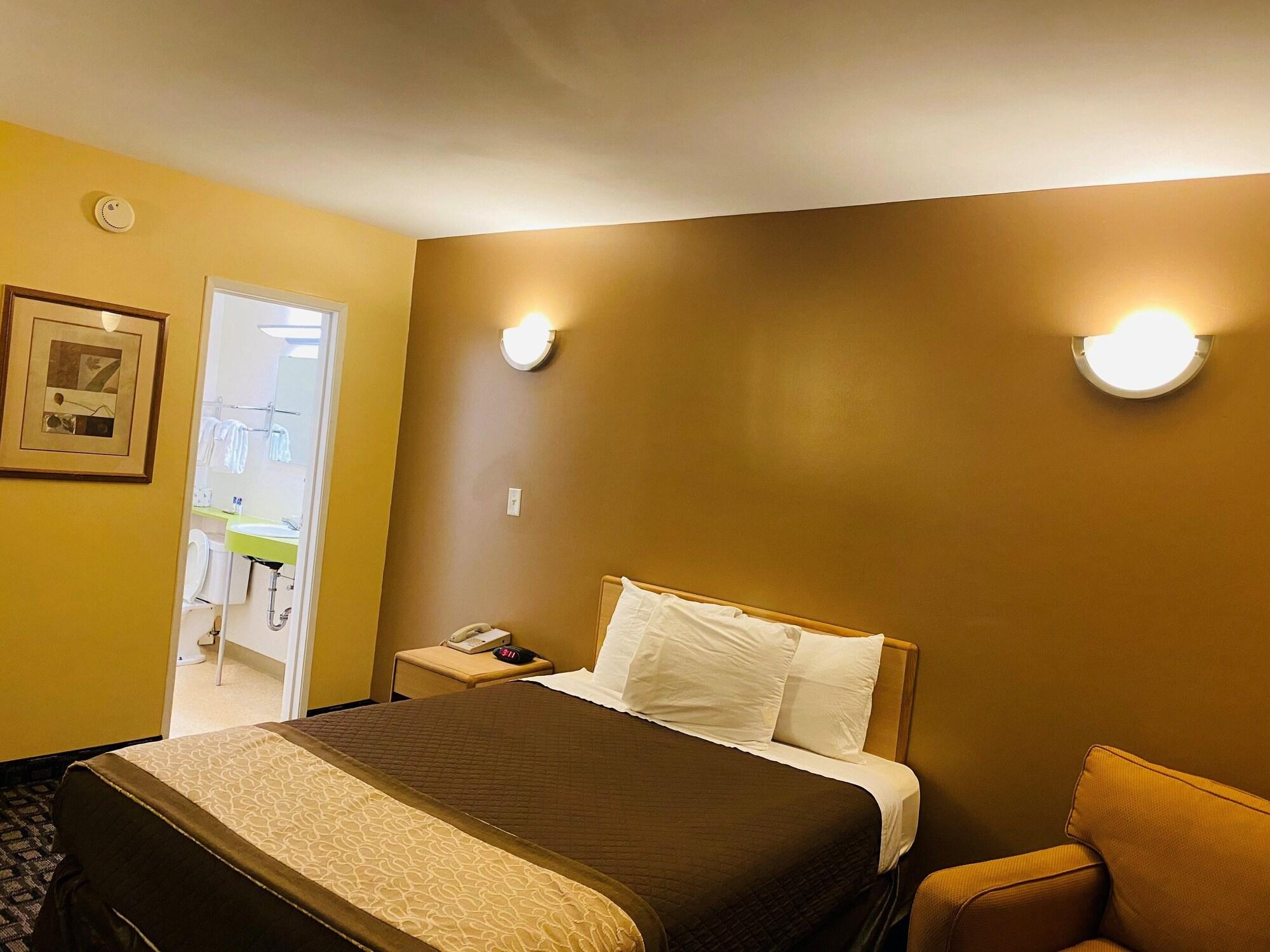 M Star Motel