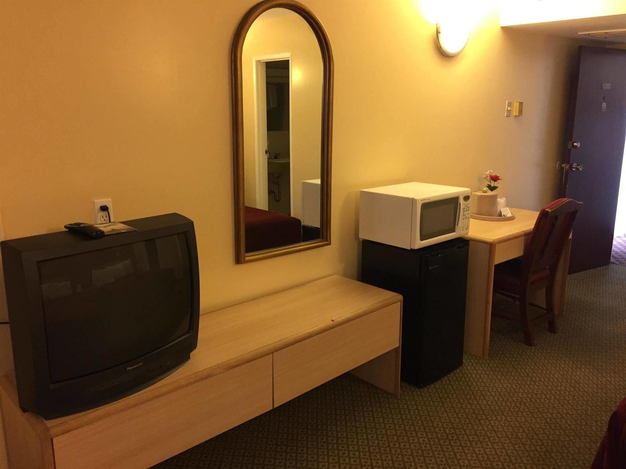 M Star Motel
