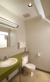 M Star Motel